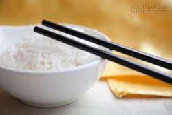 5 KHÔNG khi dùng đũa để không nguy hại đến sức khỏe