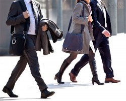 Xem phong thái đi đứng của đàn ông có số làm quan