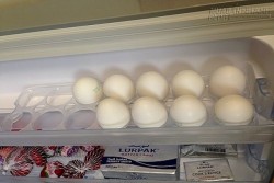 Hãy dừng ngay việc bỏ trứng ở cánh cửa tủ lạnh ngay khi đọc được bài viết này