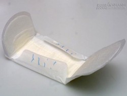 Kinh hoàng băng vệ sinh chứa dioxin và thuốc diệt cỏ gây ung thư