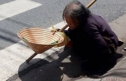 Đóng giả làm người ăn xin đến thử lòng con rể tương lai và cái kết bất ngờ