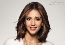 Luận con người qua nốt ruồi trên lông mày