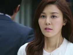Bật khóc vì hạnh phúc khi vô tình nghe được cuộc trò chuyện của người yêu với 3 người bạn về trinh tiết