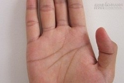 Dù muốn hay không, những cô gái có đường gân tay như này không thể không lấy chồng giàu