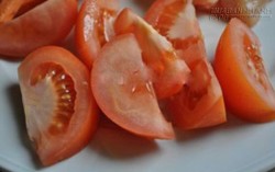 Yên Bái: 2 người chết vì ăn phải cà chua có chứa chất diệt chuột