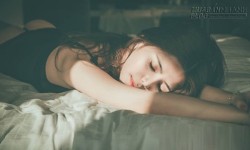 Xót xa khi vợ mãi tơ tưởng gã đàn ông bội bạc trong quá khứ