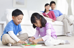 Trẻ thông minh từ bé nhờ những hoạt động dạy con của bố mẹ