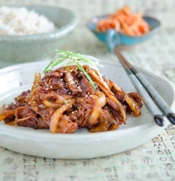 Thực đơn tăng chiều cao hấp dẫn với món thịt heo xào cay đậm vị Hàn Quốc