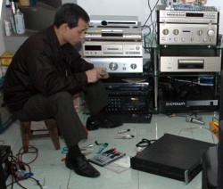 Cách cứu đồ điện tử bị ngập nước sau lụt lội