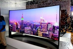 TV màn hình cong có tốt hơn màn hình phẳng?