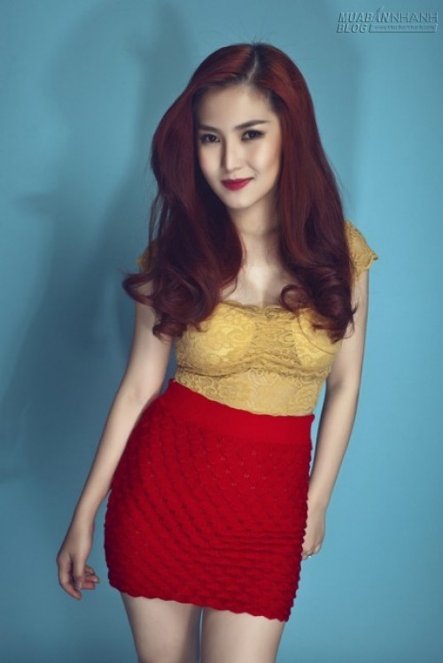 Hương Tràm  với vẻ đẹp sexy