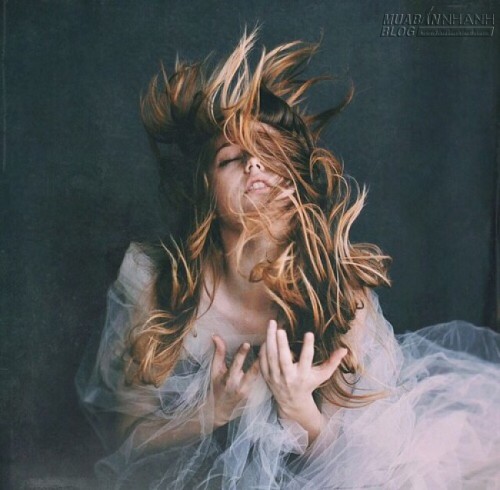 Là phụ nữ, đừng bao giờ qu&ecirc;n 8 chữ này trong tình y&ecirc;u