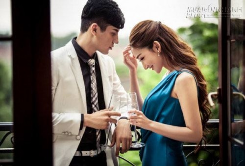 &ldquo;Tại sao kh&ocirc;ng quen đại gia?&rdquo;