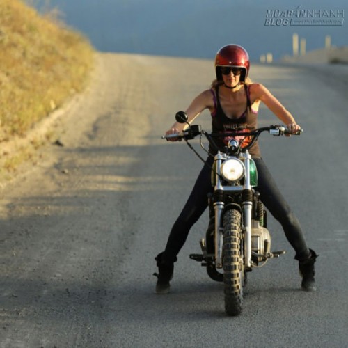 Nữ nhà báo biến Harley-Davidson Sportster thành xe scrambler