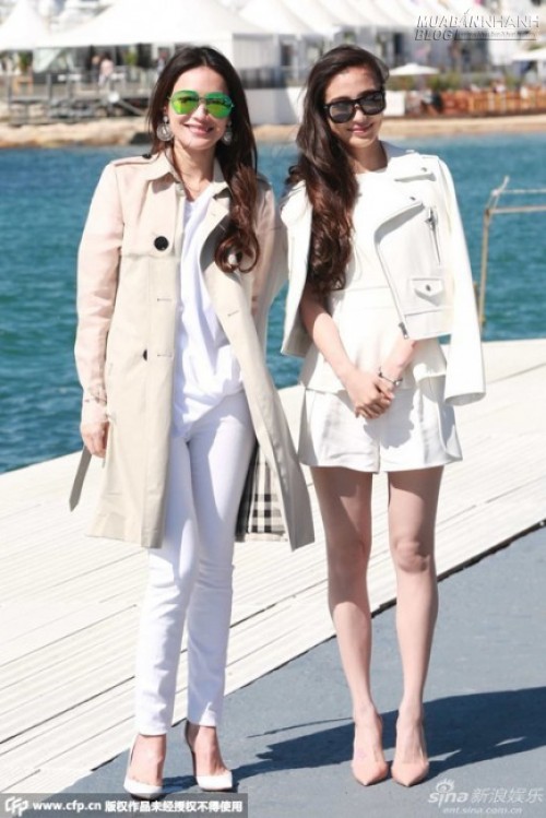 Thư Kỳ, Angelababy rạng rỡ trong nắng