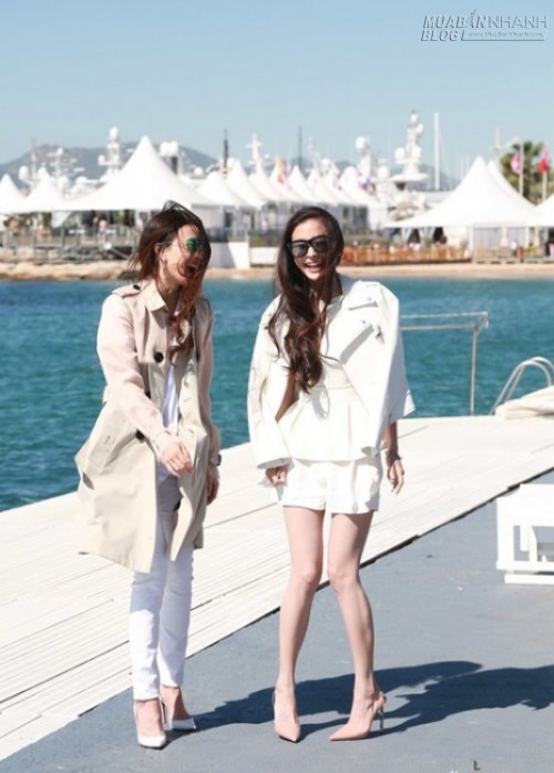 Thư Kỳ, Angelababy rạng rỡ trong nắng