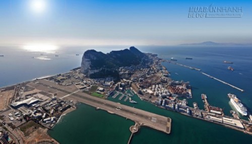 10 sân bay có phong cảnh đẹp nhất thế giới