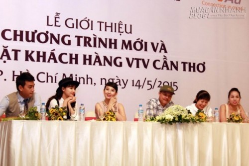 Nhã Phương trẻ trung như nữ sinh khoe vai diễn giang hồ thứ thiệt trong phim mới