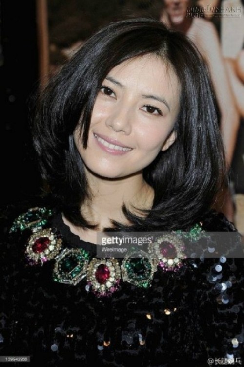 Cao Vi&ecirc;n Vi&ecirc;n đẹp ho&agrave;n hảo, khoe vai trần gợi cảm trong sự kiện