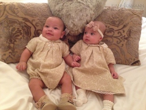 Cho&aacute;ng với gia sản của cặp song sinh sung sướng nhất nước Anh