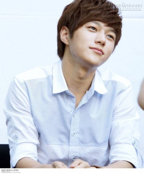 Lộ diện 7 mỹ nam Kpop kh&ocirc;ng bao giờ bị netizen H&agrave;n ch&ecirc; xấu