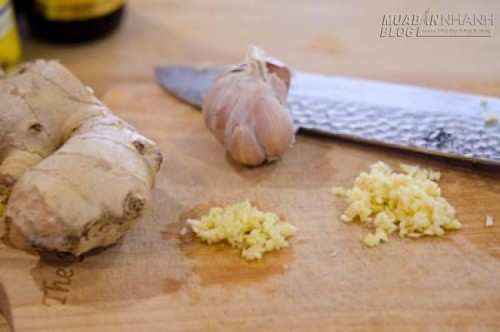 Thơm ngon với đ&ugrave;i g&agrave; xốt Teriyaki