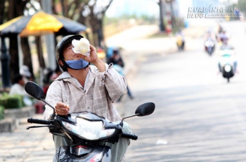 Lưu ý khi chạy xe máy trời nắng nóng