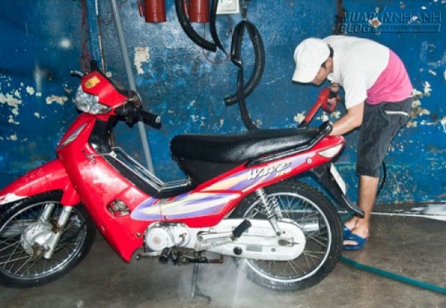 Lưu ý khi chạy xe máy trời nắng nóng