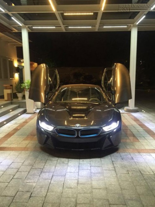 Chồng sắp cưới của Midu tậu chiếc BMW i8 đầu tiên tại Việt Nam