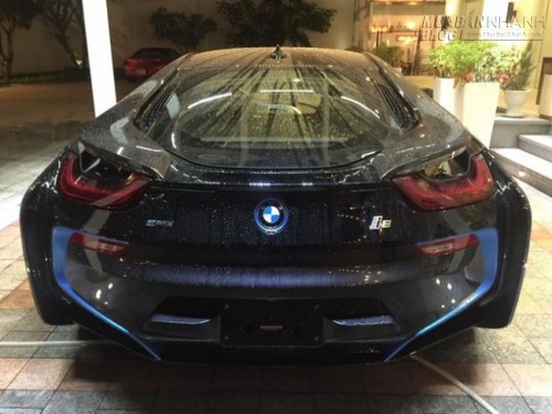 Chồng sắp cưới của Midu tậu chiếc BMW i8 đầu tiên tại Việt Nam