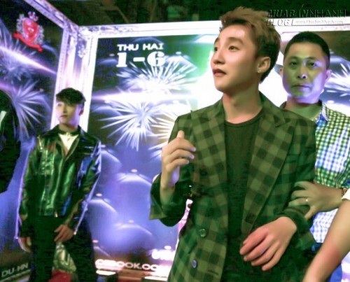 Sao Việt đối mặt bản sao Người th&acirc;n thiện, kẻ hoang mang... bỏ chạy