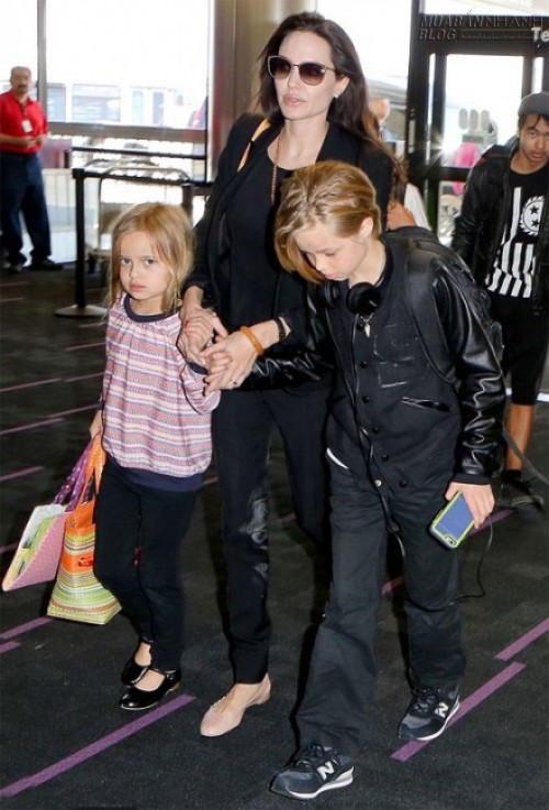 Đại gia đình Jolie-Pitt đi nghỉ ở Nice Đại gia đình Jolie-Pitt đi nghỉ ở Nice