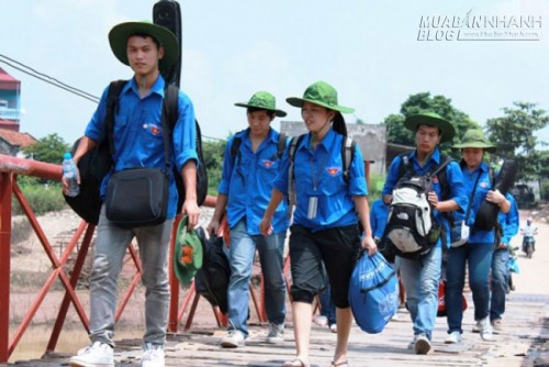 Nữ sinh viên làm từ ôsin lấy tiền đi từ thiện