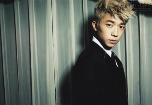 Sáng đưa người yêu đi thử váy cưới, tối bị hội đồng ở nhà nghỉ