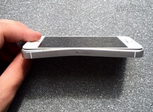 iPhone 5S cứu mạng chủ nhân trong vụ tai nạn giao thông
