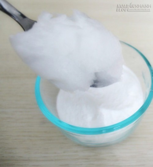 2 Phút làm trắng răng ấn tượng bằng dầu dừa