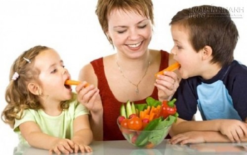 Mẹo hay giúp bé ăn nhiều trái cây và rau củ cực hay
