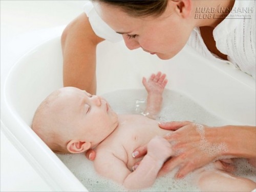 Cách chuẩn vệ sinh vùng kín cho con bố mẹ phải biết