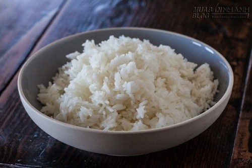 Mẹo hấp cơm nguội ngon như cơm nóng