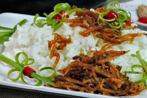 Mẹo hấp cơm nguội ngon như cơm nóng