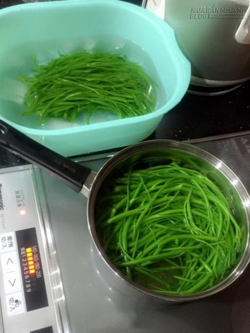 Cách làm rau muống muối lạ miệng