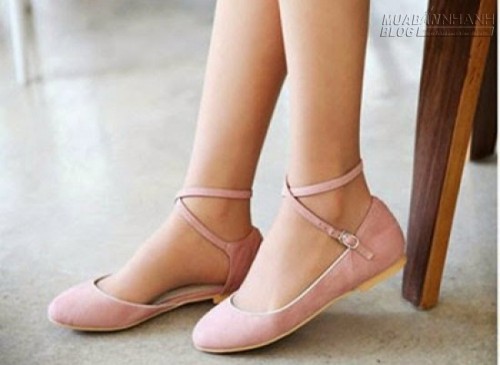Bí quyết diện giày mới khi đi không bị phồng chân.