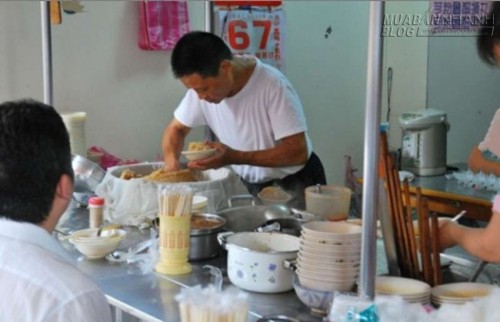 Cuộc sống là tiếng vọng: Câu chuyện của vợ chồng ông chủ hàng cơm