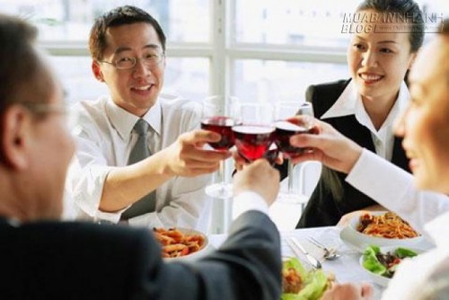 Đỏ mặt khi uống rượu: Coi chừng ung thư