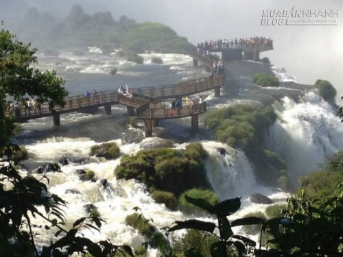Đến Argentina thám hiểm họng quỷ