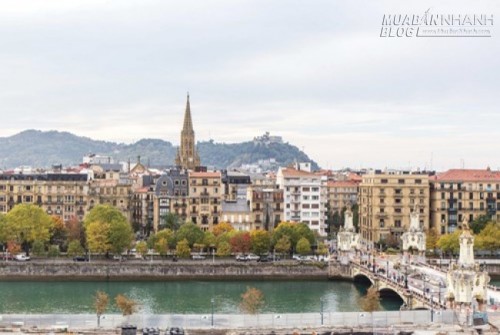 Những thành phố màu sắc ở xứ Basque
