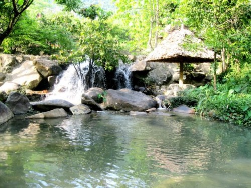 Khám phá 9 điểm đến ấn tượng trong bán đảo Hòn Hèo