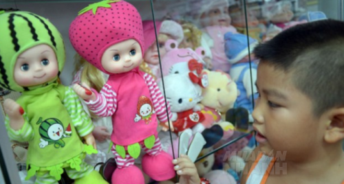 Búp bê đầu quả cực độc đã bị các nước Châu Âu ban lệnh thu hồi