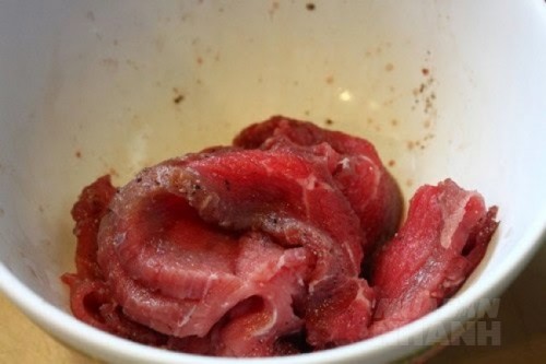 Học lỏm c&aacute;ch l&agrave;m miến trộn H&agrave;n Quốc ngon kh&ocirc;ng thua k&eacute;m nh&agrave; h&agrave;ng, ăn v&agrave;o chỉ c&oacute; ghiền!