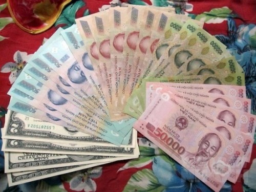 Phụ nữ phải kiếm và xài bao nhiêu tiền là vừa đủ? Hãy đọc để lấy câu trả lời